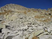 si vede l'intaglio e l'ultimo tratto di cresta