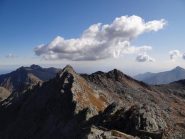 dalla Lasoney la cresta verso i Tre Vescovi e a sx in distanza il monte Bo