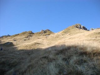 Cimone (sulla destra) scendendo dalla Bocchetta di Strienghi