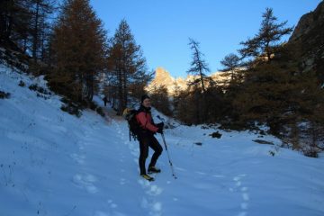 salendo verso il Piano dei Serous (30-10-2011)