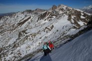 Maria Carla e Luciano impegnati sul traverso che aggira la quota 2959 m. (30-10-2011)