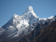 ama dablam 6814m.