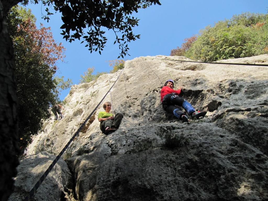 Con Laura, su due vie adiacenti (A Gianni e L' allenatore)