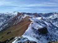 dalla cima si vede la Pergo Grossa, in lontananza il Grum