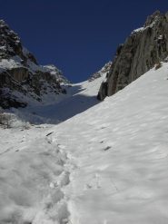 Parte iniziale e mediana;in fondo,in alto l'inizio del pendio superiore.