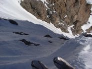 in diagonale, delicato, entrando nel canale vero e proprio