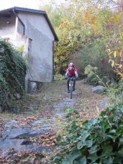 tratto tecnico di discesa sopra Caprie