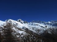 Cristalliera e strada innevata