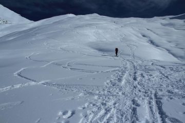 salendo il bel versante Ovest della Cima delle Rossette (19-11-2011)