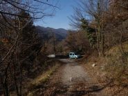slargo dove lasciare l'auto, vicino ala condotta forzata