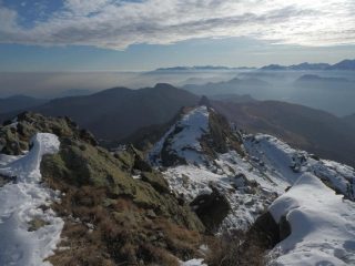 dalla vetta, vista verso SE, in primo piano la q.2112