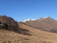 22 - quasi giunti alla fine della gita, vista de La Rossa, lassù...