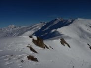 lungo la cresta che porta sul Grum...si vede al'estrema dx il Grumet e poi il Grum (quello roccioso più alto)
