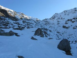 il versante di ascesa verso la Bocchetta del Mombarone