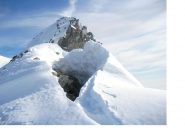 LA CORNICE SI  E' STACCATA....