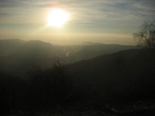 vista a sud al parcheggio di partenza, poco sotto il monte Tovo