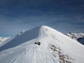 dorsale finale e in fondo la cima