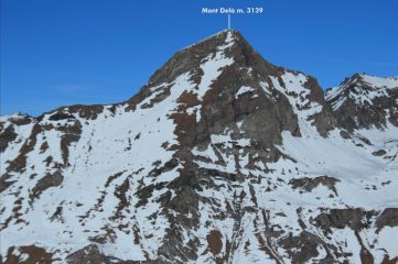 panorami osservati dalla cima...01 (4-12-2011)