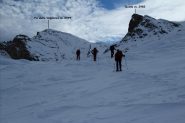 salendo verso il Colletto tra la Costa Sturana e la quota 2985 m. (10-12-2011)