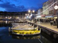 il porto di Cassis all'imbrunire
