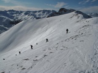 discesa dalla cresta di vetta