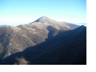 Il M.Birrone scendendo in anello..a dx e il colle Birrone...