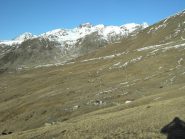 La sterrata proveniente da Foresto,che termina a Meire Cassart.