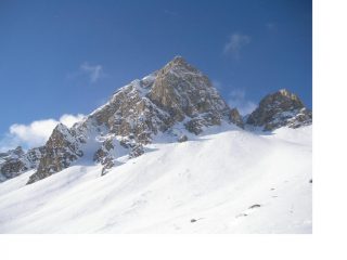 E SEMPRE PIU' VICINA