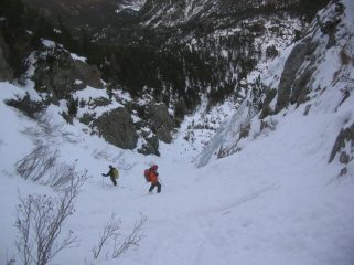 nella parte inferiore del canalino inferiore