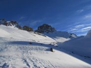 Si intravede in fondo la cima