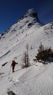 arrivando al colle lago bianco alle spalle m Torretta