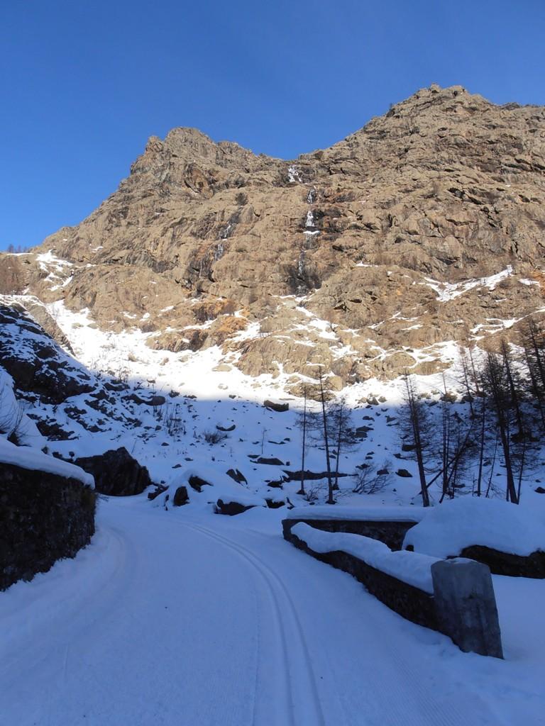 01 - salendo sulla strada