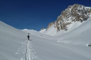 sopra gli chalet, poco prima di girare a Ovest
