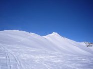 Discesa dall'anticima con lunghi traversi...