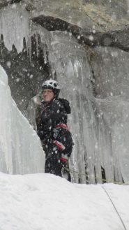 in sosta dietro alla candela