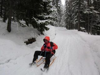 ...sfrecciando a tutta velocità...