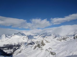 il Cervino avvolto nelle nubi