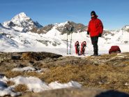 Eccomi nel punto più alto della gita a quota 2790 m. Notate che il vento ha spazzato via la neve fino all'erba