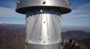 la meridiana sulla croce della cima