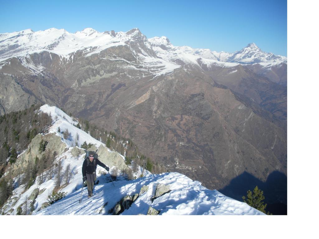 SI PROCEDE SUL FILO...