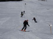 Gruppo quasi in dirittura d'arrivo su Lignan