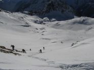Scialpinisti alle prese con la rampa