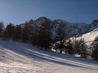 I morbidi pendii sopra il rifugio