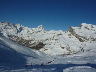 sulla via del ritorno alla vista del maestoso Cervino