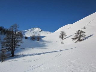 parte alta del vallone con al centro la cima