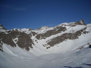 Lago Agnel e sullo sfondo cima del Tout Blanc