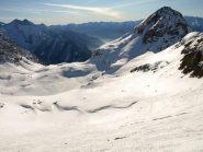 Il lago di Estoul col Monte Bieteron sulla destra