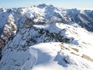 Una cornice sulla cresta della Valfredda