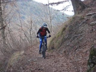 Manu sul sentiero prima di borg.Chesta