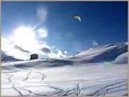 ...kyte-sky surfers nella parte bassa...